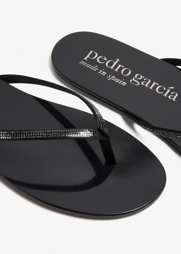 Pedro GarcíaPrune sandals